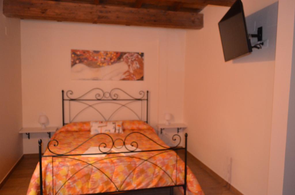 B&B Il Vicoletto L'Aquila Ngoại thất bức ảnh